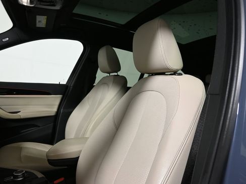 Used 2021 BMW X1 xDrive28i w/ Convenience Package image 4