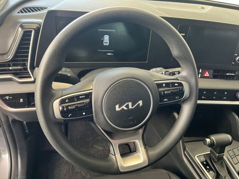Used 2025 Kia Sportage LX image 28