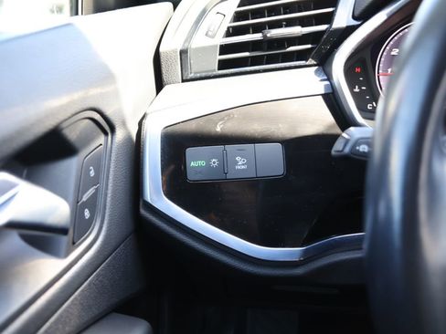 Used 2021 Audi Q3 2.0T Premium Plus w/ Premium Plus Package image 19