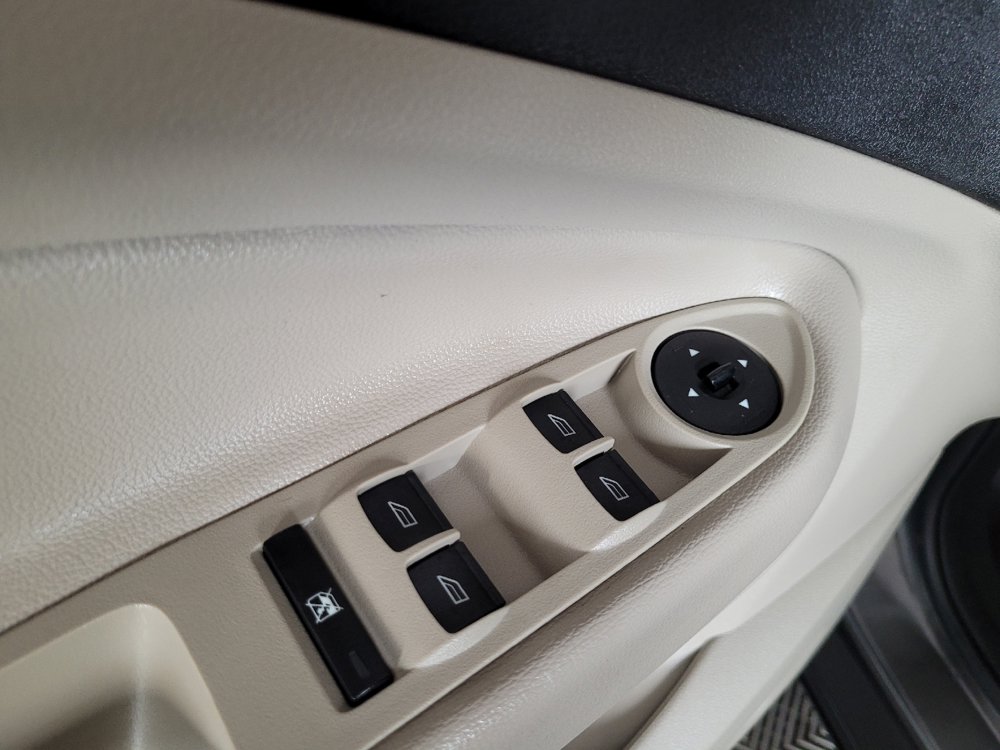 Used 2018 Ford Escape SE w/ Ford Safe & Smart Package FWD image 27