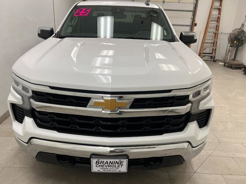 Used 2025 Chevrolet Silverado 1500 LT image 6