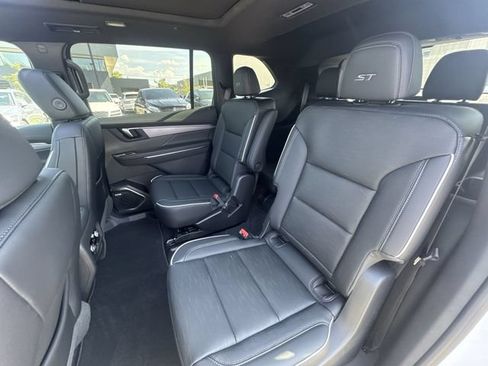 New 2026 Buick Enclave Sport Touring w/ Power Package FWD image 22