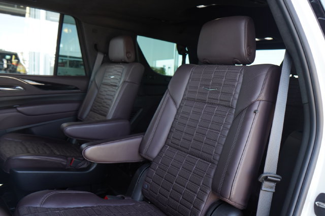 Used 2023 Cadillac Escalade Sport Platinum AWD/4WD image 25