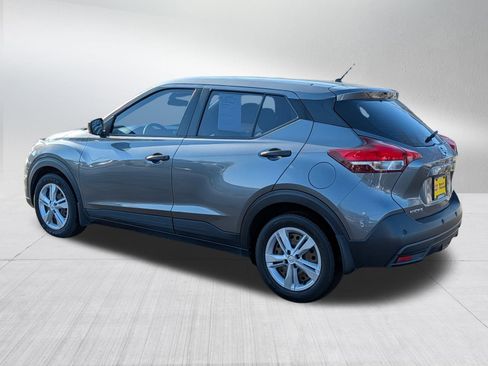 Used 2020 Nissan Kicks S image 5