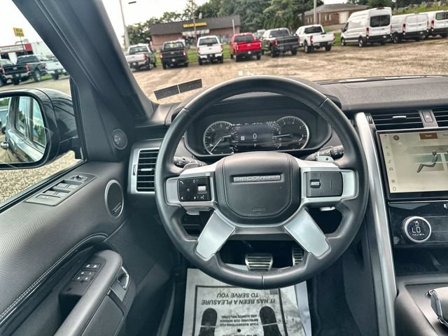 Used 2023 Land Rover Discovery HSE R-Dynamic AWD/4WD image 13