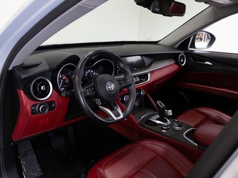 Used 2021 Alfa Romeo Stelvio Ti w/ Nero Edizione image 17