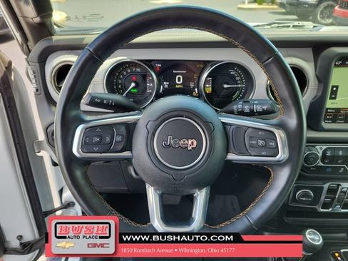Used 2022 Jeep Wrangler Unlimited Sahara AWD/4WD image 20
