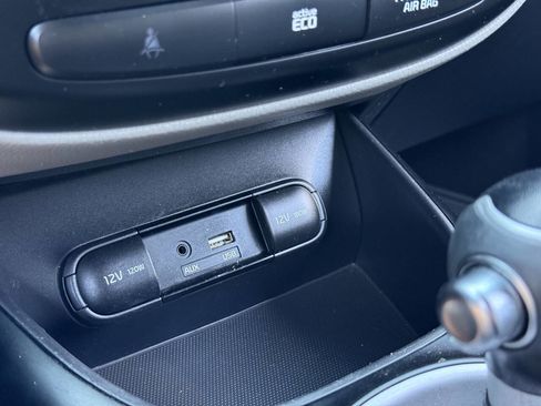 Used 2016 Kia Soul FWD image 23