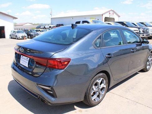Used 2020 Kia Forte LXS FWD image 8