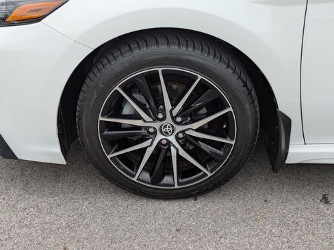Used 2024 Toyota Camry SE FWD image 21