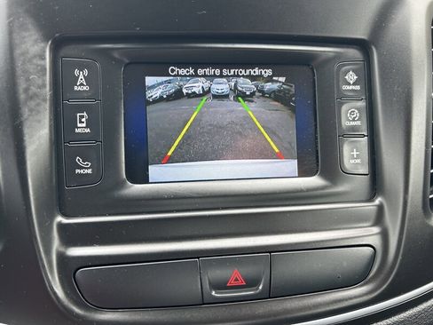 Used 2016 Chrysler 200 Limited w/ Convenience Group image 14