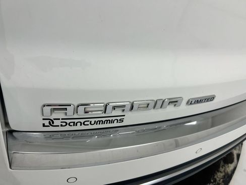 Used 2017 GMC Acadia Limited SLT AWD/4WD image 26