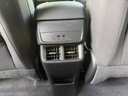 Used 2025 Chevrolet Equinox LT FWD image 21