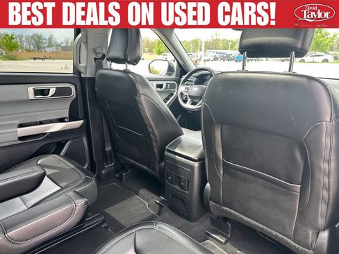 Used 2022 Ford Explorer XLT w/ Equipment Group 202A AWD/4WD image 35