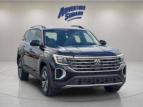 Used 2024 Volkswagen Atlas SE FWD image 1