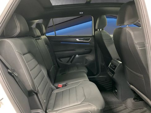 New 2026 Volkswagen Atlas Cross Sport SEL R-Line AWD/4WD image 12