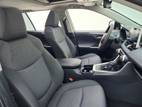 Used 2019 Toyota RAV4 XLE w/ Convenience Package AWD/4WD image 30