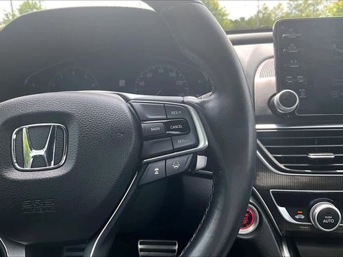 Used 2018 Honda Accord Sport image 24