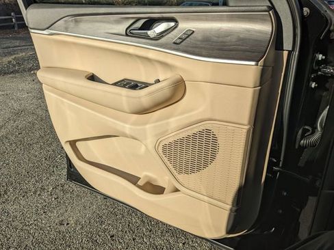 New 2025 Jeep Grand Cherokee Limited image 20