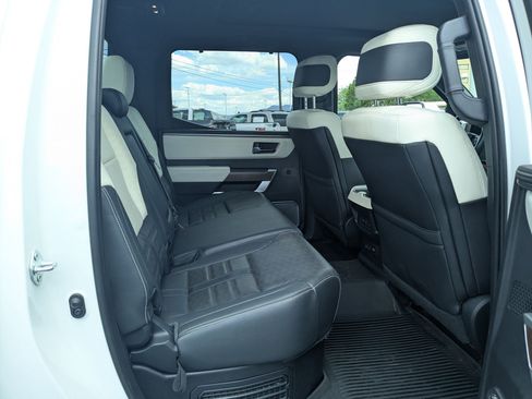 Used 2022 Toyota Tundra Capstone AWD/4WD image 31
