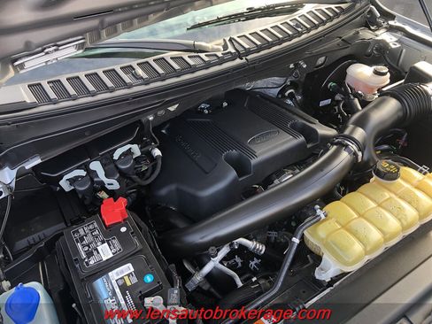 Used 2020 Ford Expedition XLT image 22