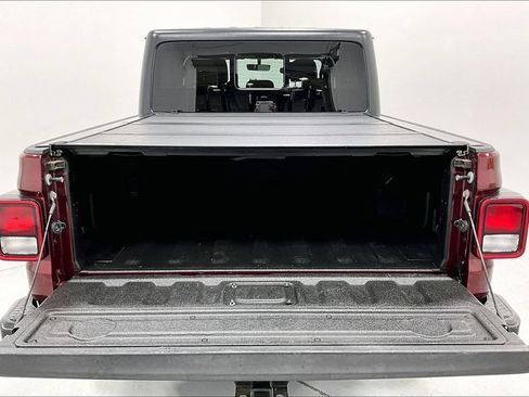 Used 2021 Jeep Gladiator Overland AWD/4WD image 34