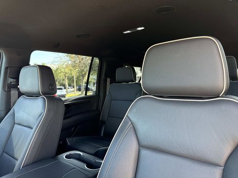 Used 2025 Chevrolet Suburban Premier image 23
