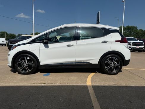Used 2017 Chevrolet Bolt Premier w/ Driver Confidence II Package image 5