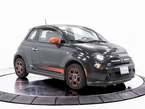 Used 2018 FIAT 500 e w/ Esport Package image 6