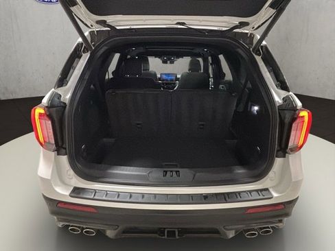 Used 2025 Ford Explorer ST image 23