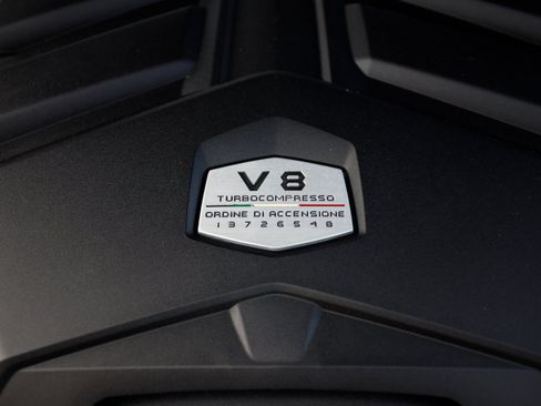 Used 2020 Lamborghini Urus AWD/4WD image 29