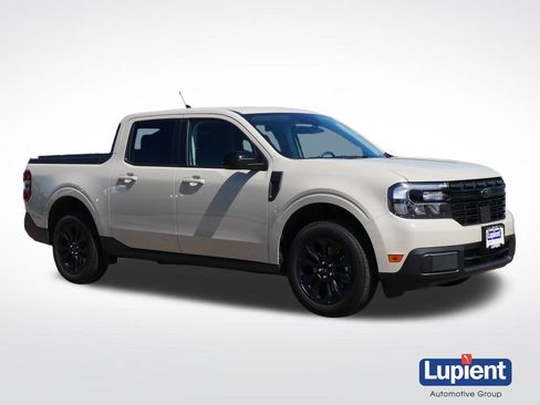 Used 2024 Ford Maverick Lariat w/ Black Appearance Package AWD/4WD image 1