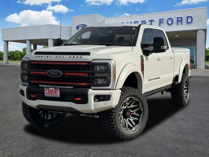 New 2026 Ford F250 Lariat w/ Black Appearance Package