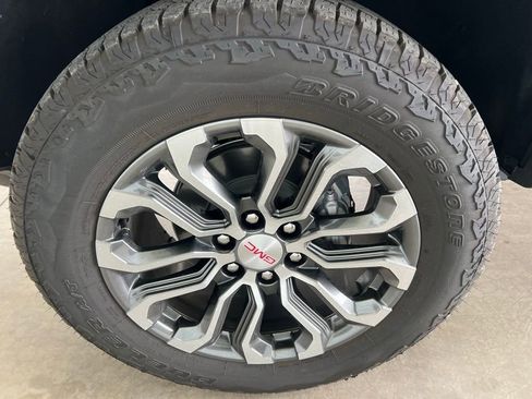 Used 2026 GMC Canyon Denali image 30