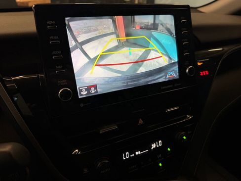 Used 2022 Toyota Camry XSE FWD image 14