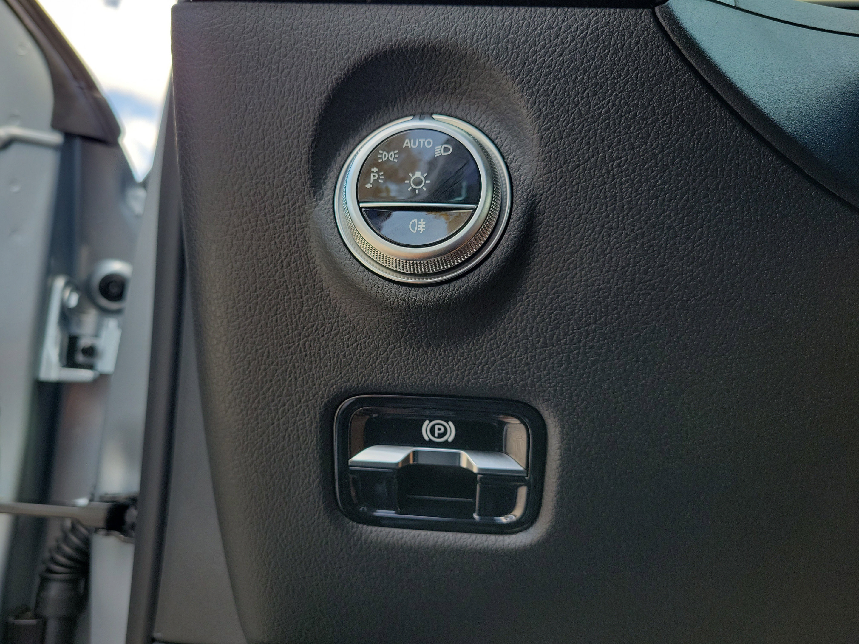 Used 2026 Mercedes-Benz C 300 Sedan image 21