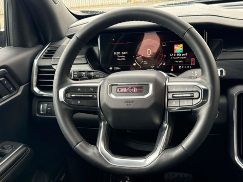 Used 2024 GMC Acadia Elevation FWD image 16