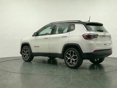 Used 2025 Jeep Compass Limited AWD/4WD image 6