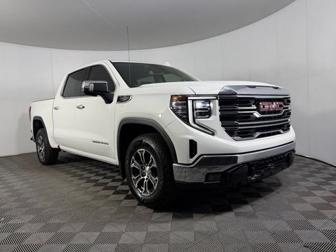 Used 2025 GMC Sierra 1500 SLT RWD image 5