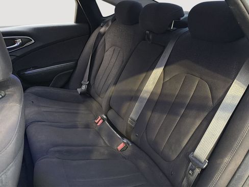 Used 2015 Chrysler 200 Limited image 16