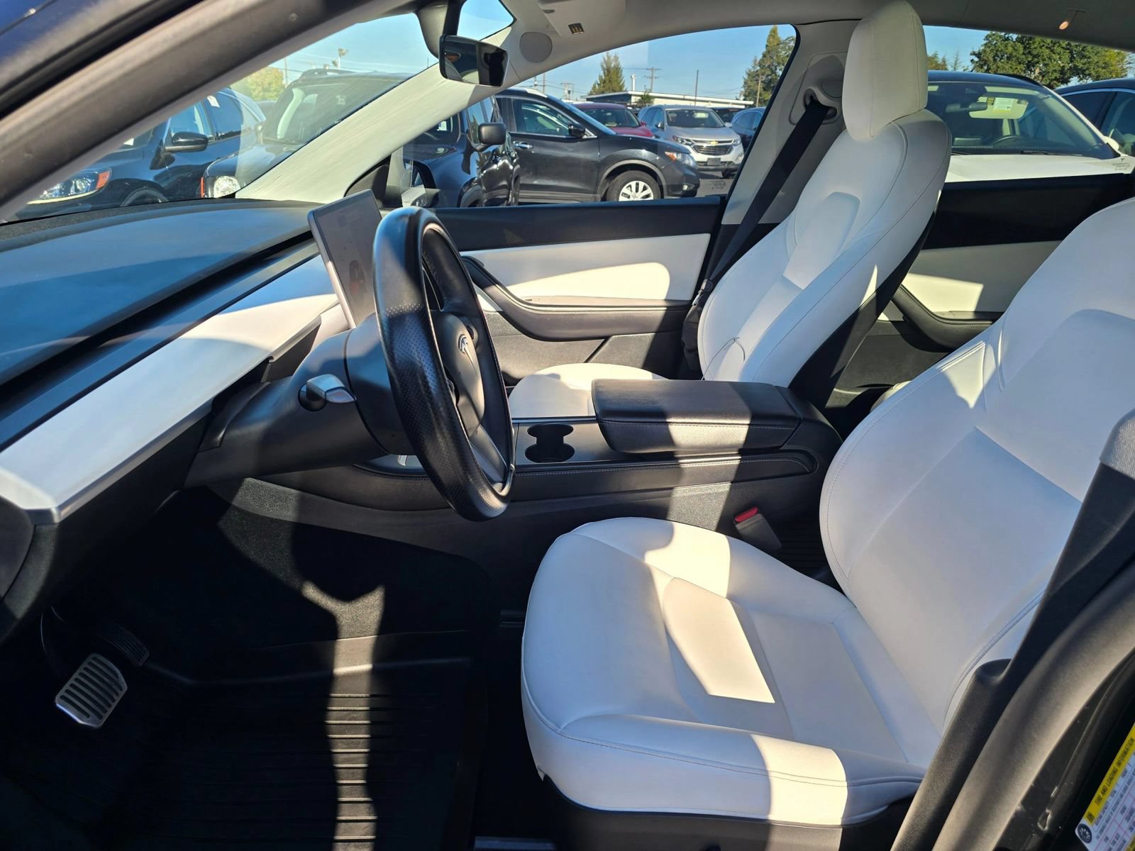 Used 2021 Tesla Model Y Long Range AWD/4WD image 20