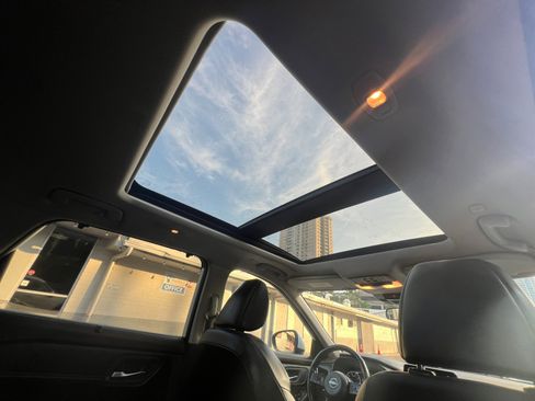 Used 2022 Nissan Rogue SV w/ SV Premium Package image 27