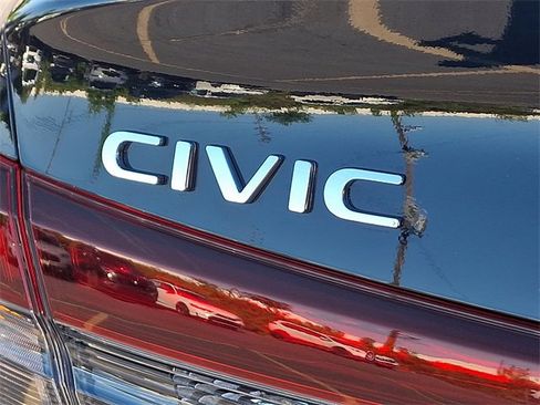 Certified 2025 Honda Civic Sport image 32