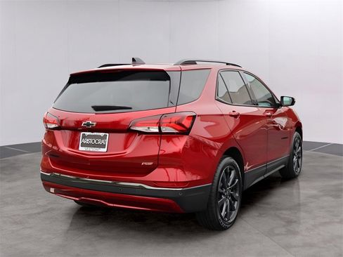 Used 2022 Chevrolet Equinox RS w/ RS Leather Package image 5