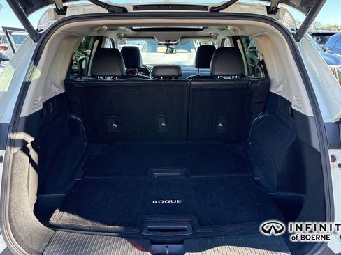 Used 2023 Nissan Rogue Platinum image 35
