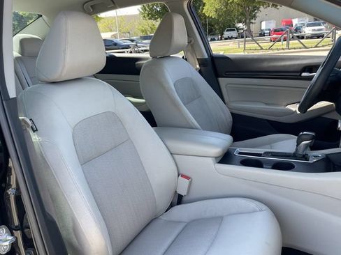 Used 2019 Nissan Altima 2.5 S FWD image 25