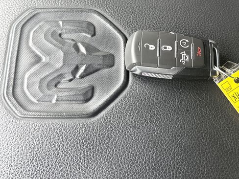 Used 2025 RAM 3500 Laramie AWD/4WD image 36