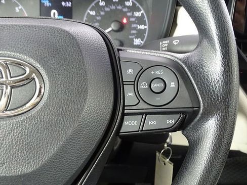 Used 2023 Toyota Corolla LE image 19