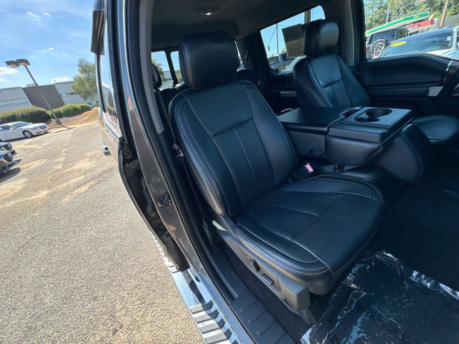Used 2019 Ford F150 Lariat w/ Max Trailer Tow Package AWD/4WD image 15