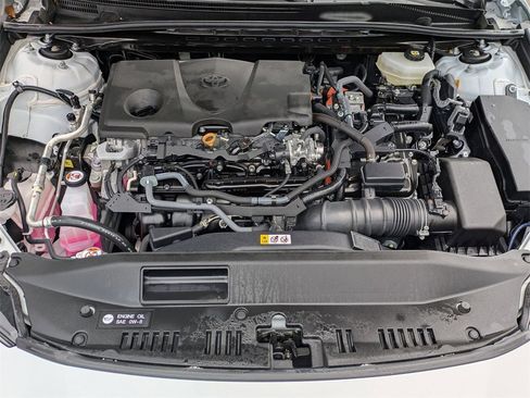 Used 2025 Toyota Camry LE image 30